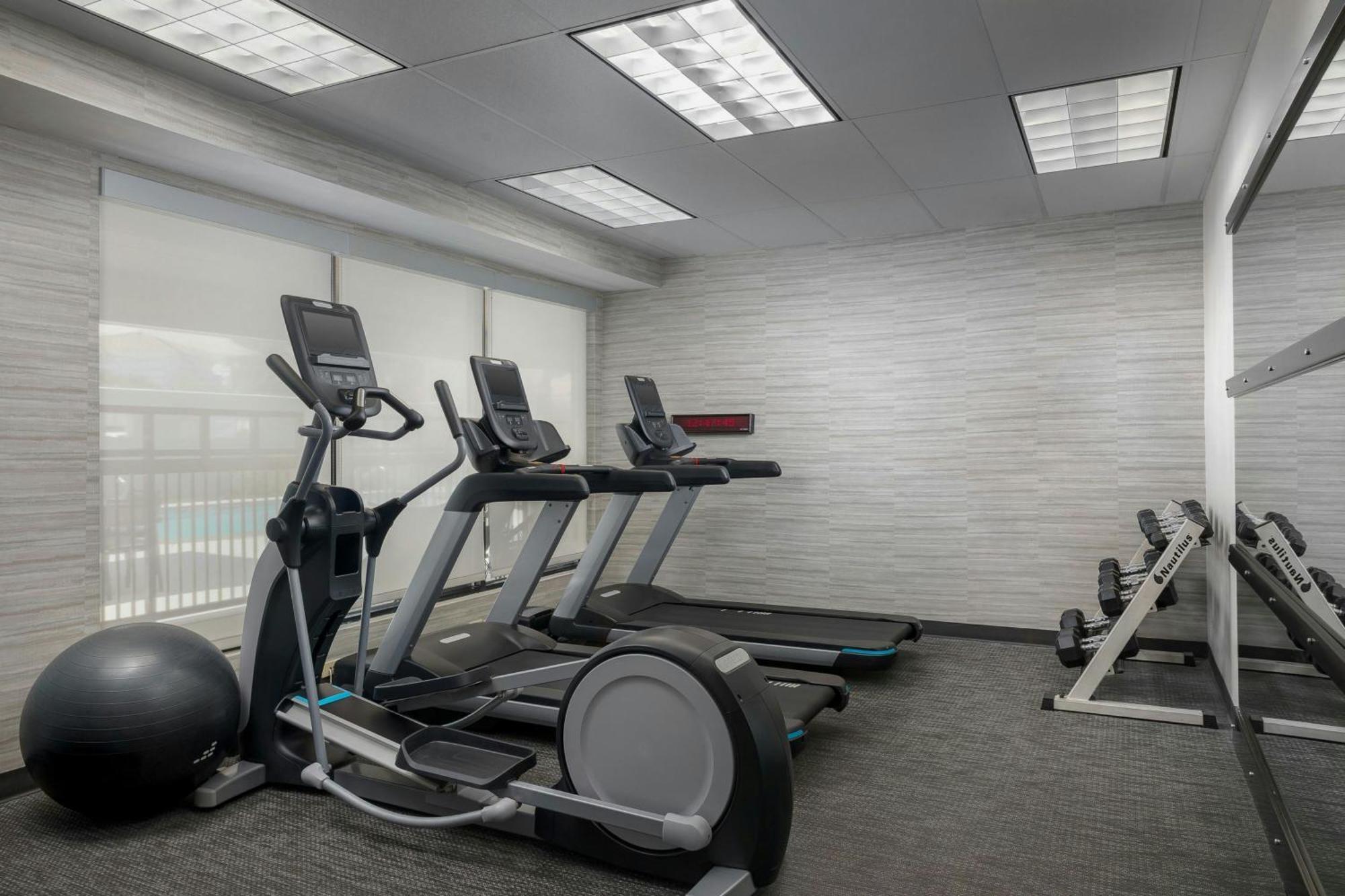Courtyard By Marriott Rice Houston